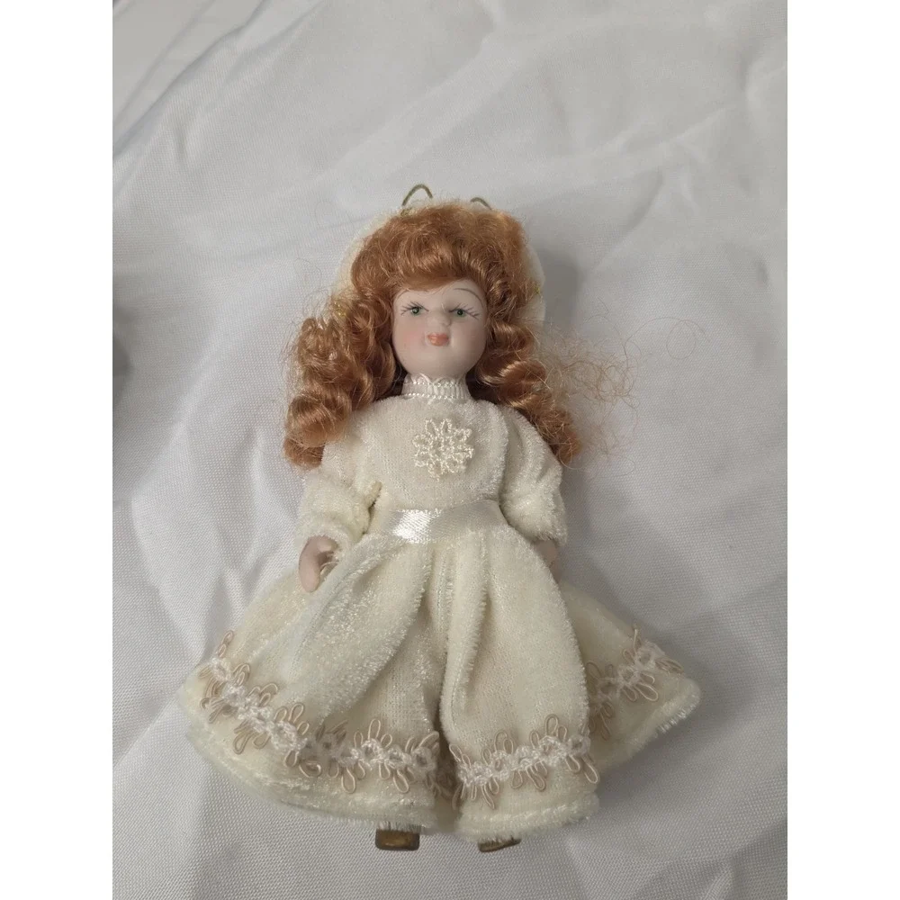 The Unbranded Brand miniature porcelain